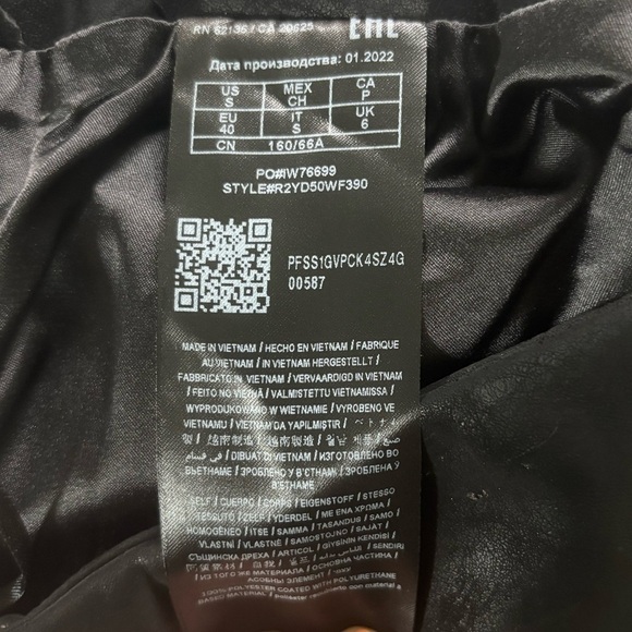 Guess Black Ruched Pencil Mini Skirt - Picture 6 of 6